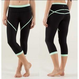 Lululemon Roll Out Crop Ribbed Black Green Leggings Size 2